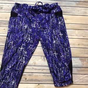 Athleta Be Free pebble knickers- with pockets! L